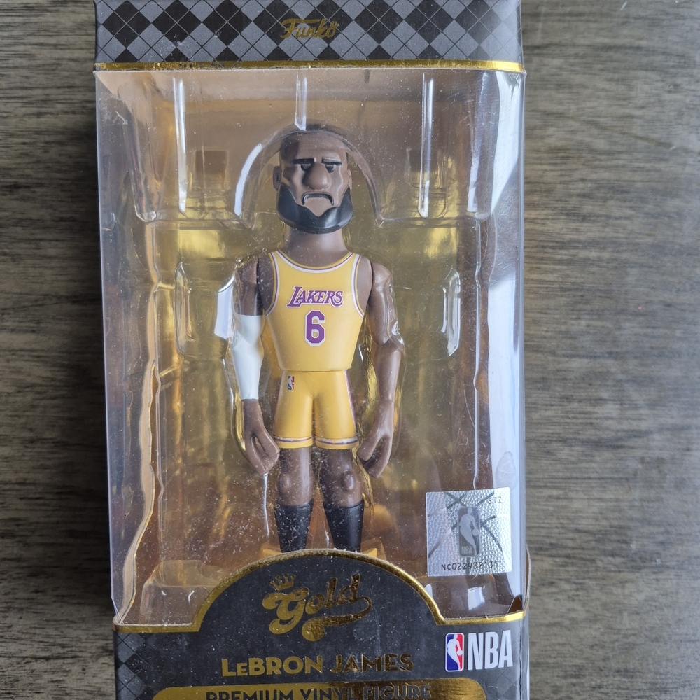 Collectible Lebron James Figurines Lakers Jersey Gold Space Jams Pop Up McDonald - Picture 4 of 14